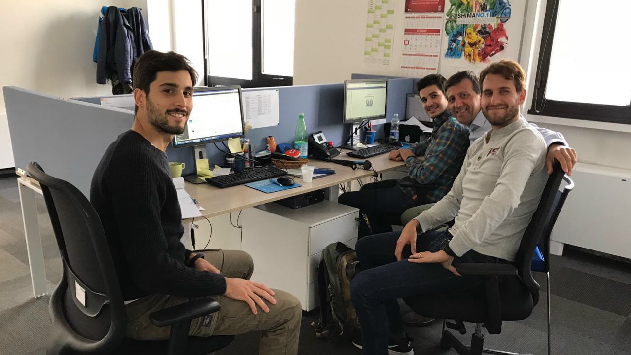Il Team di Assistenza Commerciale di Shimano Italy Bicycle durante l'affiancamento e formazione